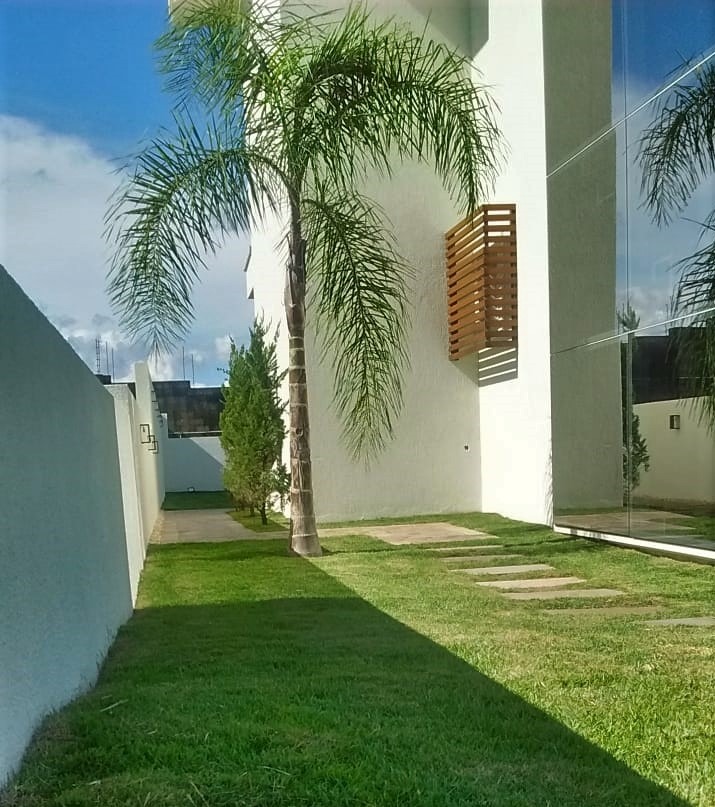 Image gallery image